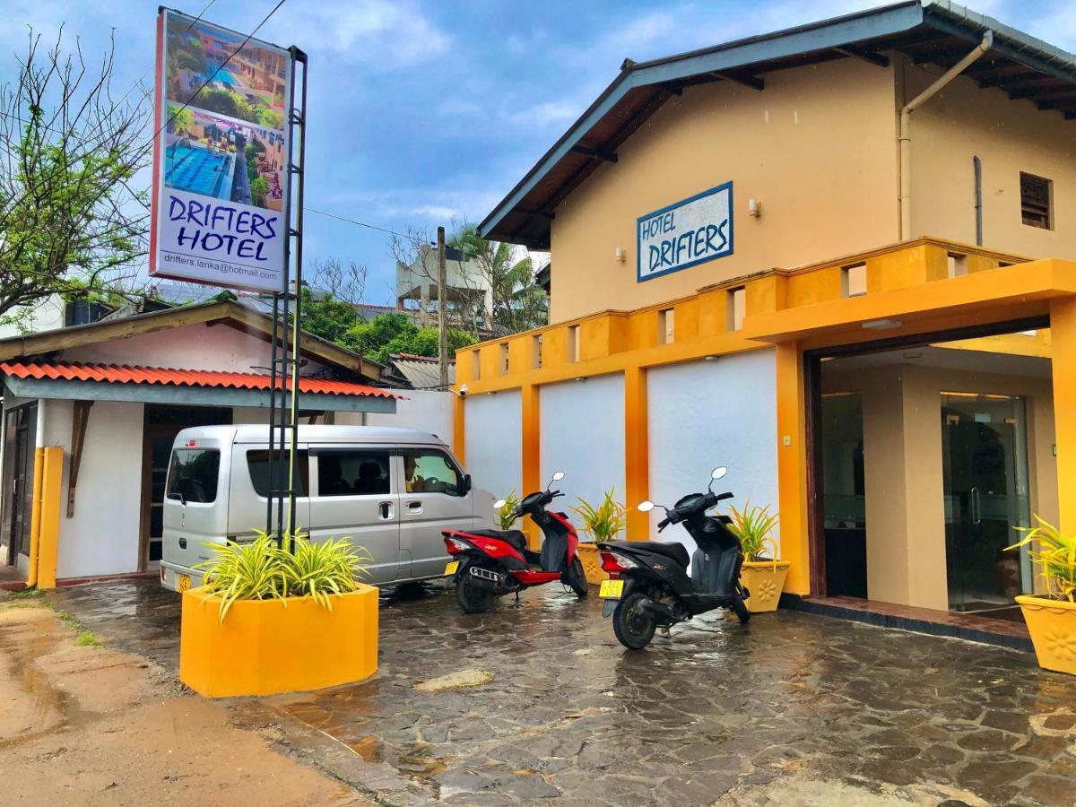 Hotel Drifters & Restaurant