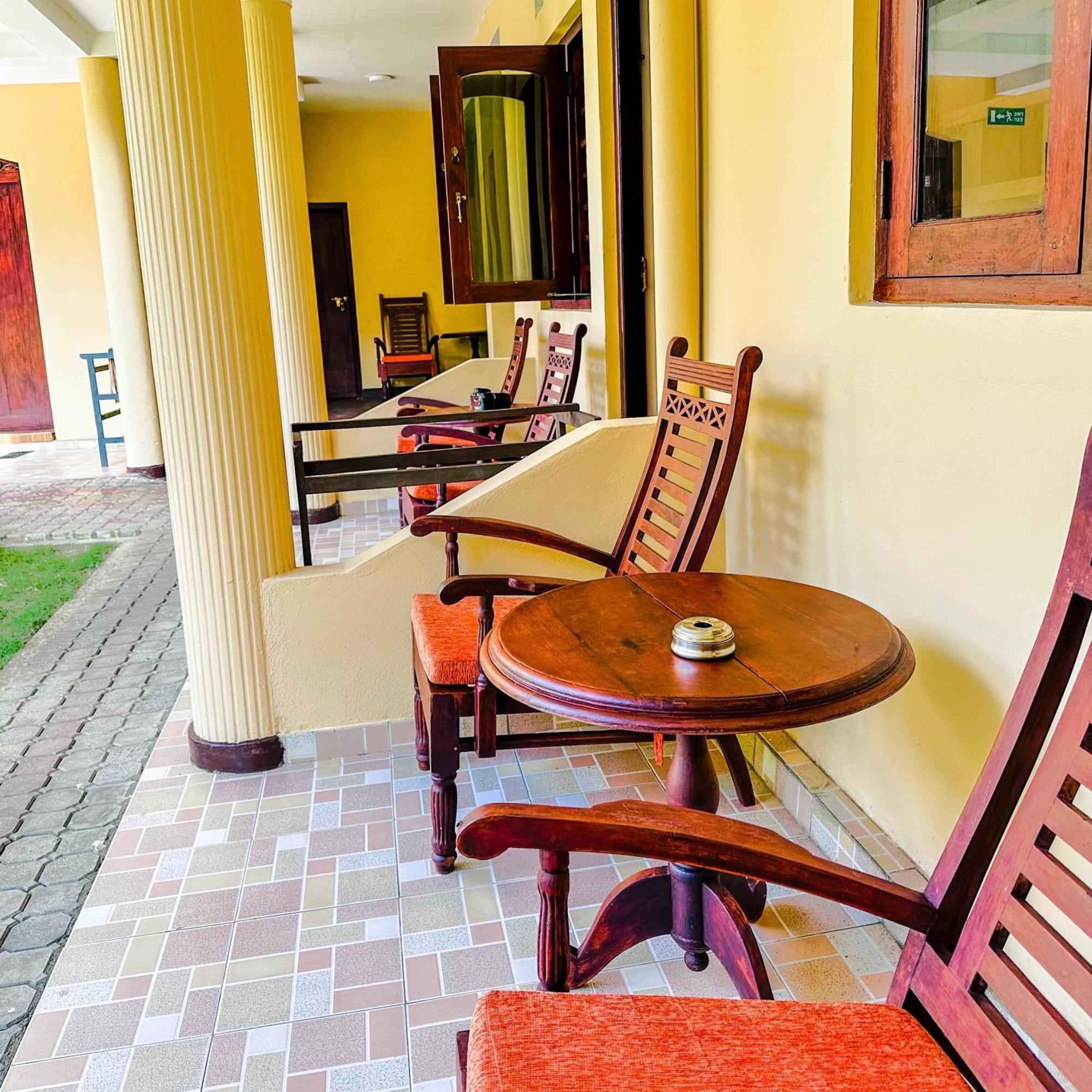 Hotel Drifters & Restaurant