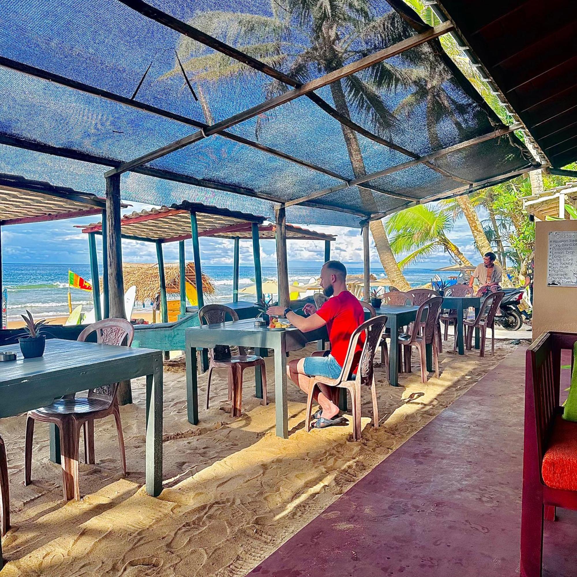 Drifters & Restaurant Hikkaduwa