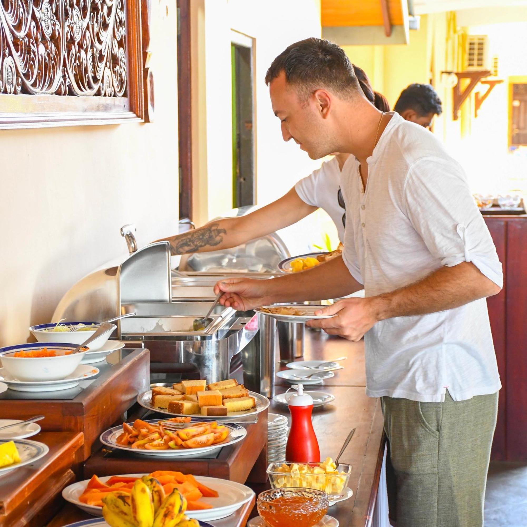 Drifters & Restaurant Hotel